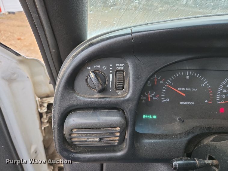 image for item DP6197 2001 Dodge Ram 3500 bucket truck