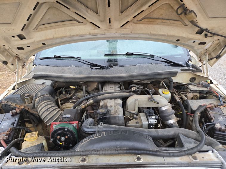 image for item DP6197 2001 Dodge Ram 3500 bucket truck