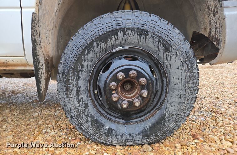 image for item DP6197 2001 Dodge Ram 3500 bucket truck