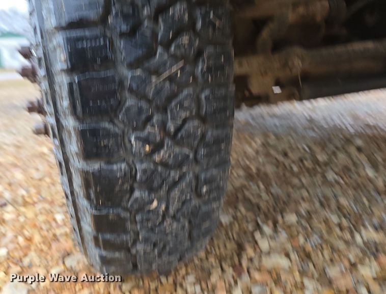 image for item DP6197 2001 Dodge Ram 3500 bucket truck