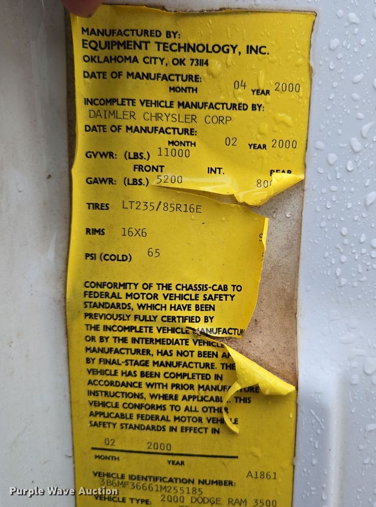 image for item DP6197 2001 Dodge Ram 3500 bucket truck