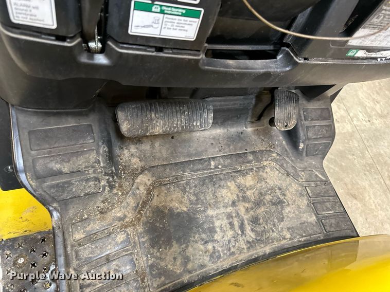 image for item DQ6640 2005 Yale Veracitor 50VX forklift