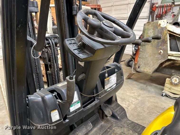 image for item DQ6640 2005 Yale Veracitor 50VX forklift