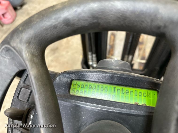 image for item DQ6640 2005 Yale Veracitor 50VX forklift