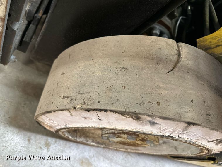 image for item DQ6640 2005 Yale Veracitor 50VX forklift