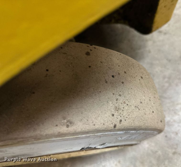 image for item DQ6640 2005 Yale Veracitor 50VX forklift