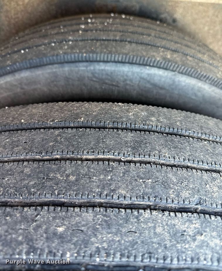 image for item DQ6651 2003 Thomas school bus