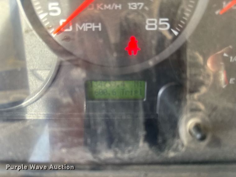 image for item DQ6653 2006 Ford LCF flatbed truck