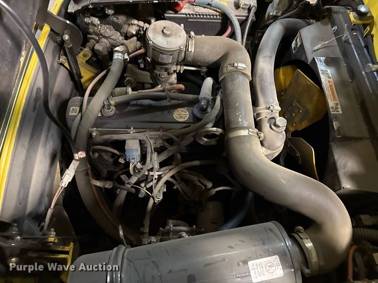 image for item DQ6681 2000 Hyster 50 forklift