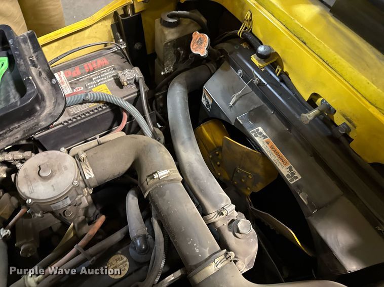 image for item DQ6681 2000 Hyster 50 forklift