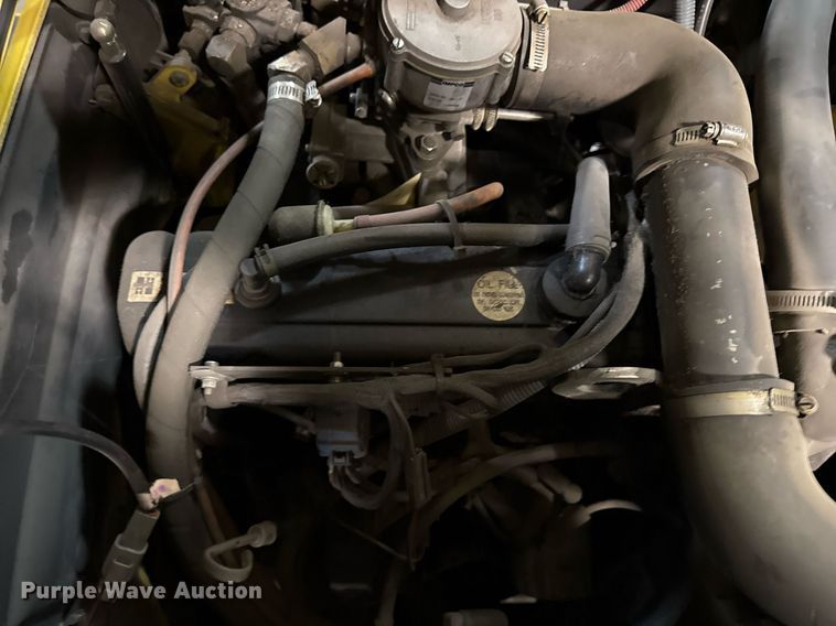 image for item DQ6681 2000 Hyster 50 forklift