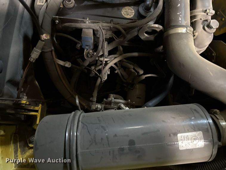 image for item DQ6681 2000 Hyster 50 forklift