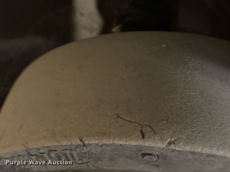 image for item DQ6681 2000 Hyster 50 forklift