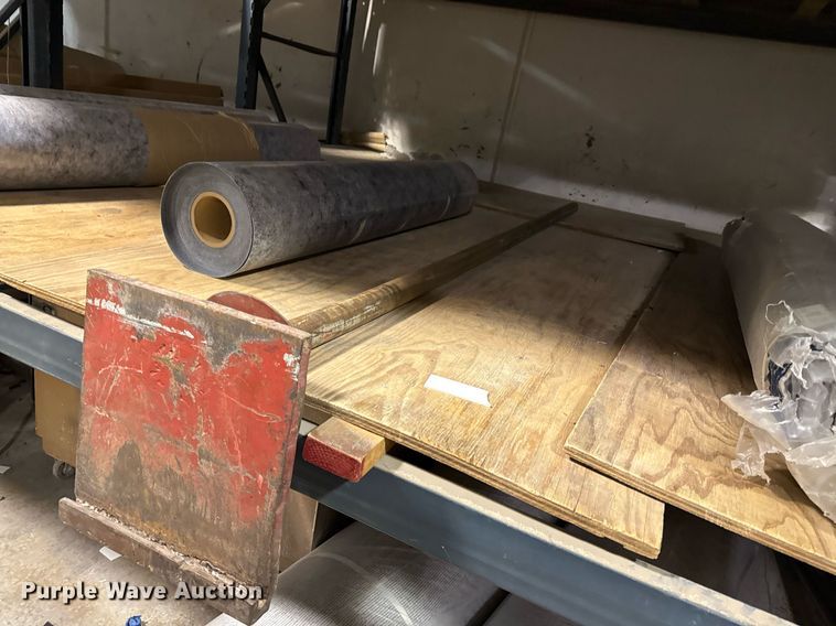 image for item DQ6681 2000 Hyster 50 forklift