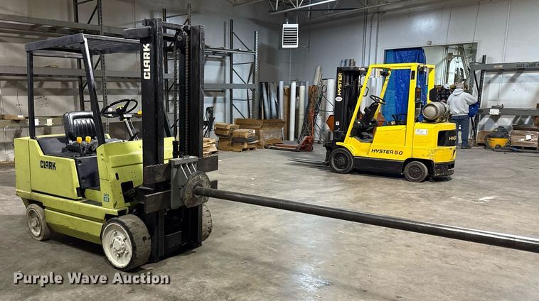 image for item DQ6682 Clark GCS25MB forklift