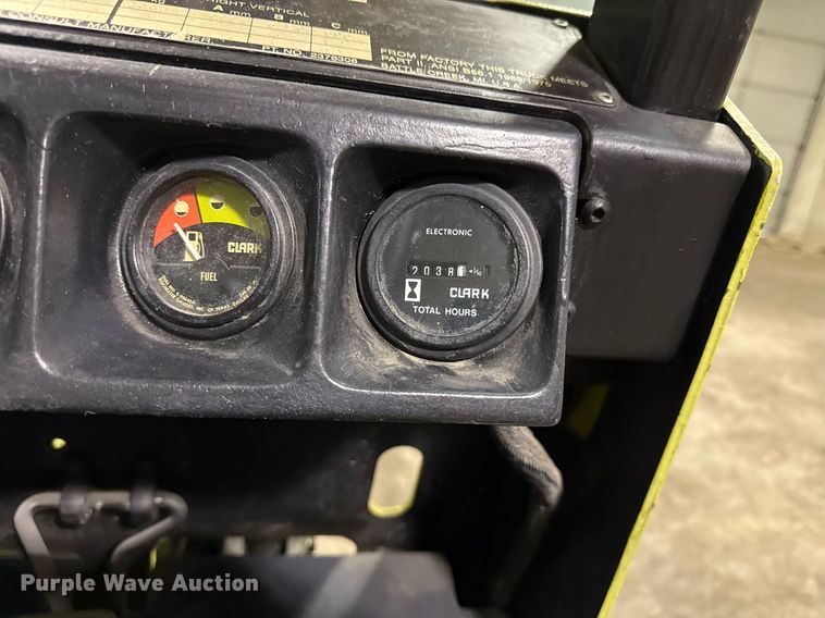 image for item DQ6682 Clark GCS25MB forklift