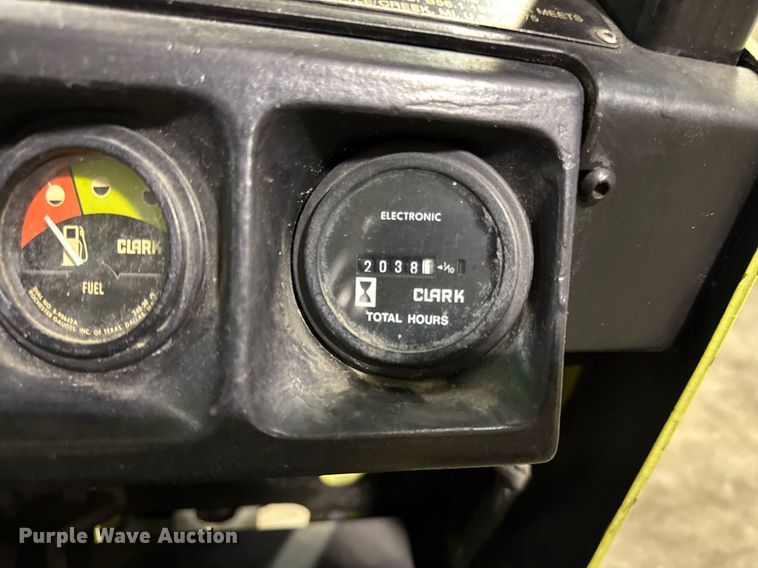 image for item DQ6682 Clark GCS25MB forklift