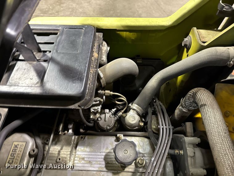 image for item DQ6682 Clark GCS25MB forklift