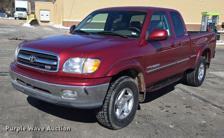 image for item DS5270 2000 Toyota Tundra Limited Access Cab pickup truck