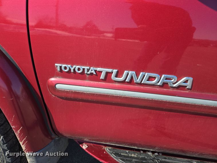 image for item DS5270 2000 Toyota Tundra Limited Access Cab pickup truck