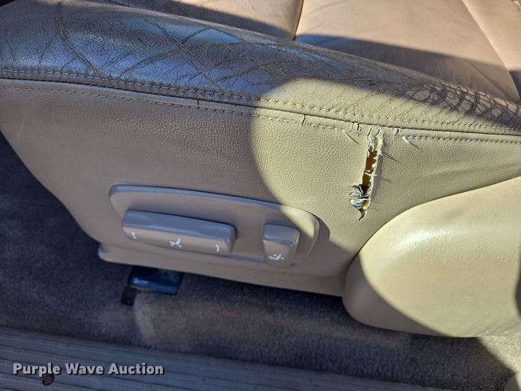 image for item DS5270 2000 Toyota Tundra Limited Access Cab pickup truck