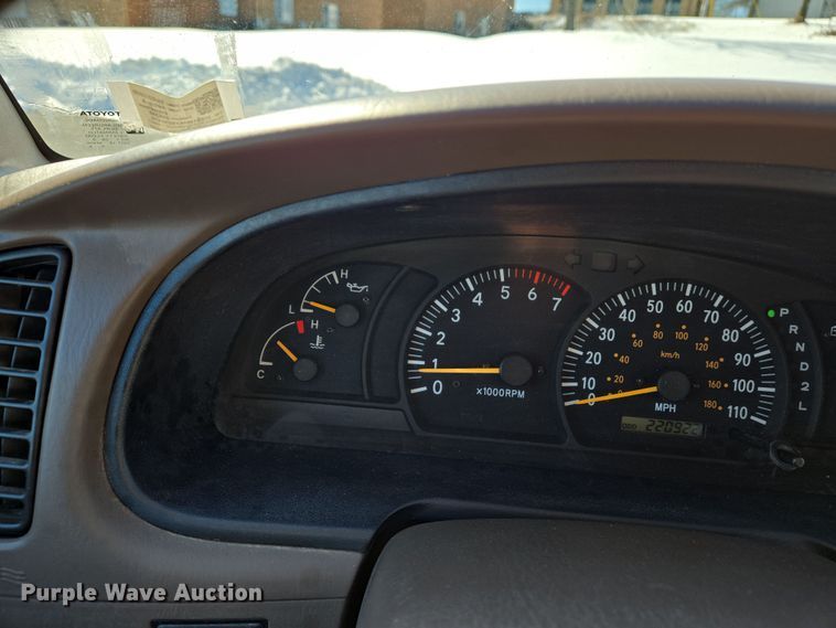 image for item DS5270 2000 Toyota Tundra Limited Access Cab pickup truck