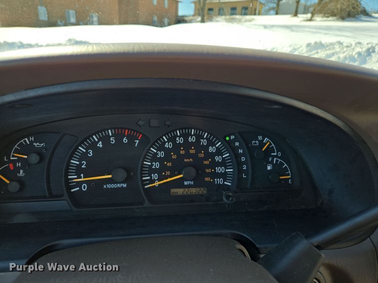 image for item DS5270 2000 Toyota Tundra Limited Access Cab pickup truck