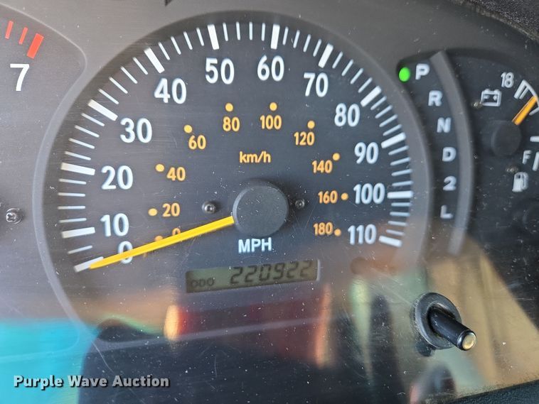 image for item DS5270 2000 Toyota Tundra Limited Access Cab pickup truck