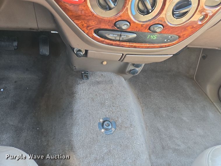 image for item DS5270 2000 Toyota Tundra Limited Access Cab pickup truck