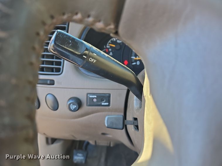 image for item DS5270 2000 Toyota Tundra Limited Access Cab pickup truck