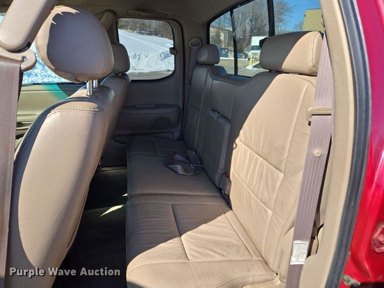 image for item DS5270 2000 Toyota Tundra Limited Access Cab pickup truck