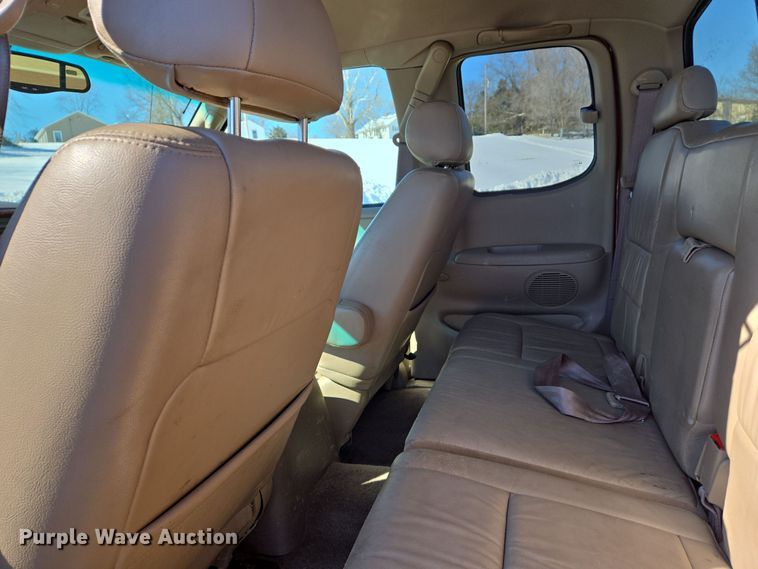 image for item DS5270 2000 Toyota Tundra Limited Access Cab pickup truck