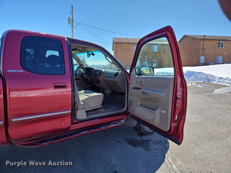 image for item DS5270 2000 Toyota Tundra Limited Access Cab pickup truck