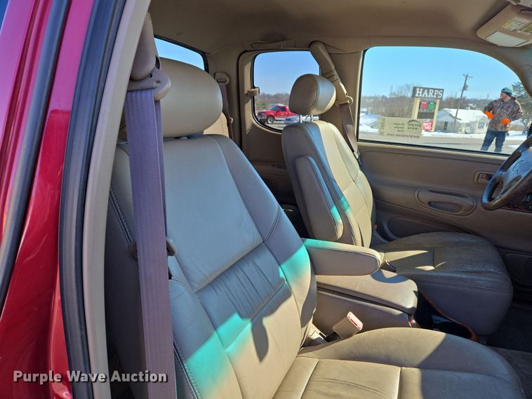 image for item DS5270 2000 Toyota Tundra Limited Access Cab pickup truck