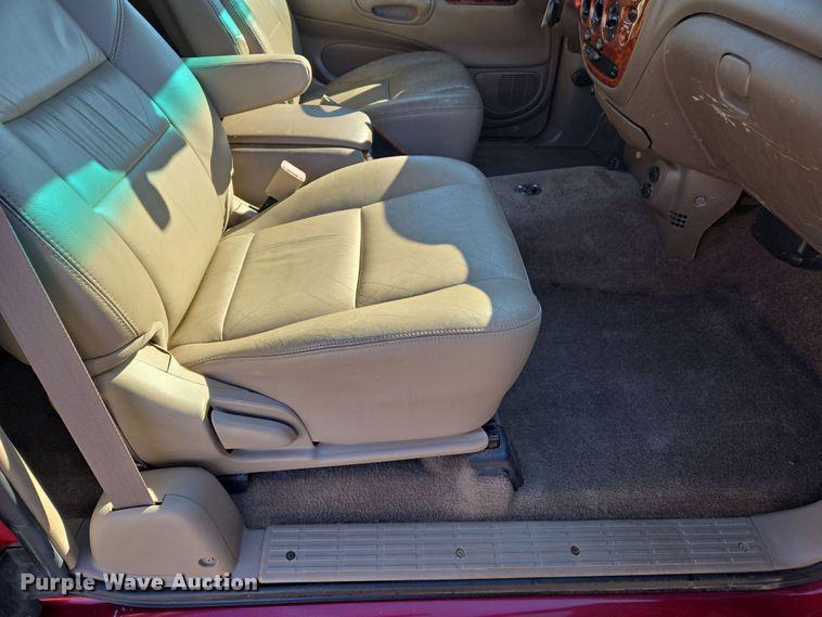 image for item DS5270 2000 Toyota Tundra Limited Access Cab pickup truck