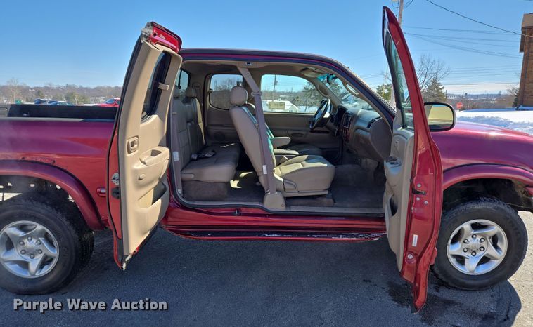 image for item DS5270 2000 Toyota Tundra Limited Access Cab pickup truck