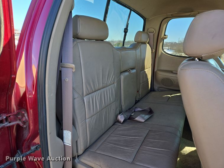 image for item DS5270 2000 Toyota Tundra Limited Access Cab pickup truck