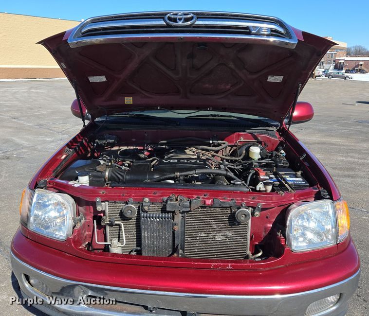 image for item DS5270 2000 Toyota Tundra Limited Access Cab pickup truck