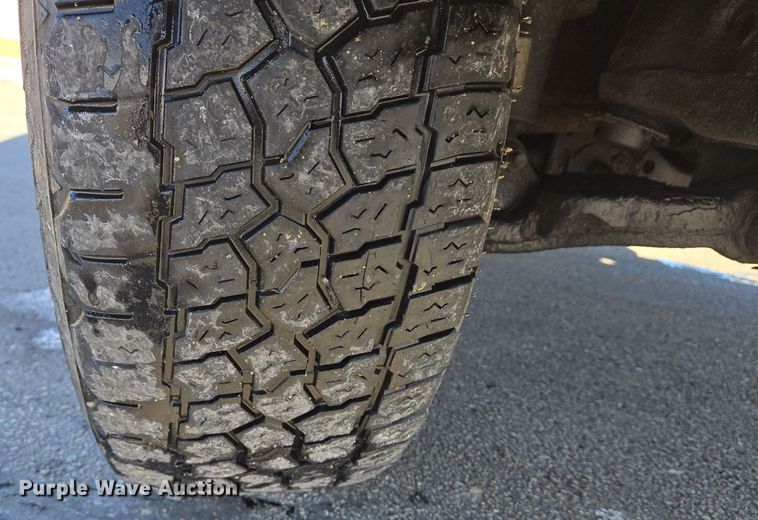 image for item DS5270 2000 Toyota Tundra Limited Access Cab pickup truck