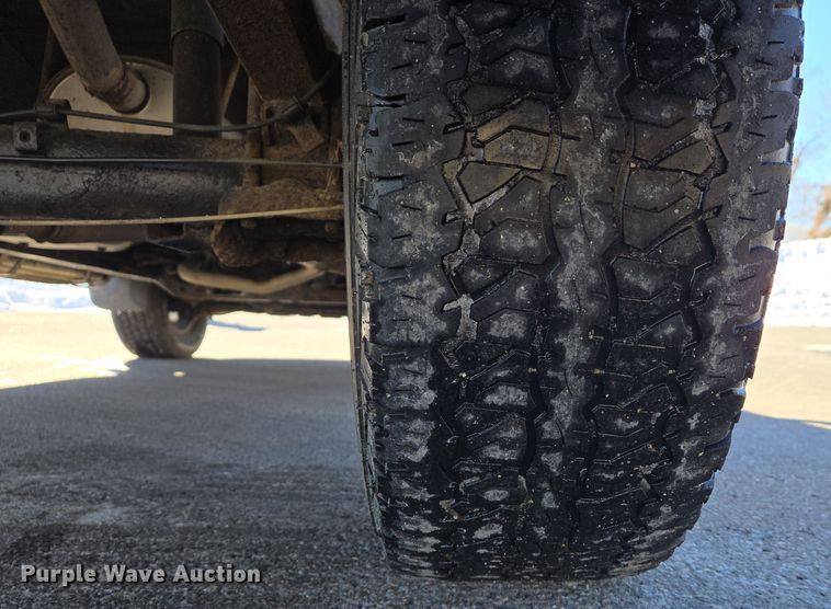 image for item DS5270 2000 Toyota Tundra Limited Access Cab pickup truck