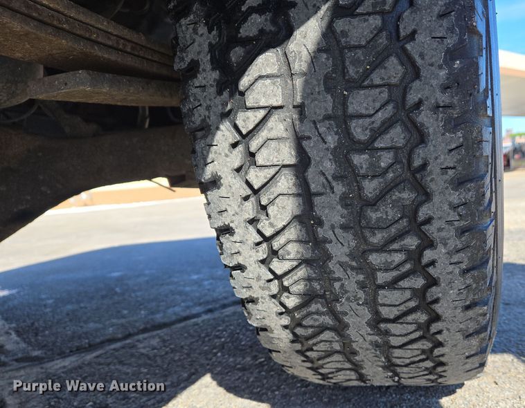 image for item DS5270 2000 Toyota Tundra Limited Access Cab pickup truck