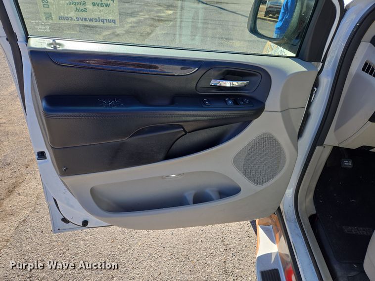 image for item DS5291 2015 Dodge Grand Caravan handicap accessible van