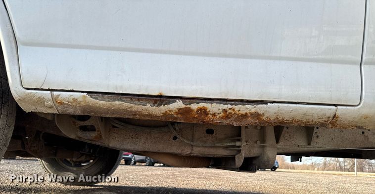 image for item DT0613 2010 Chevrolet Express box truck