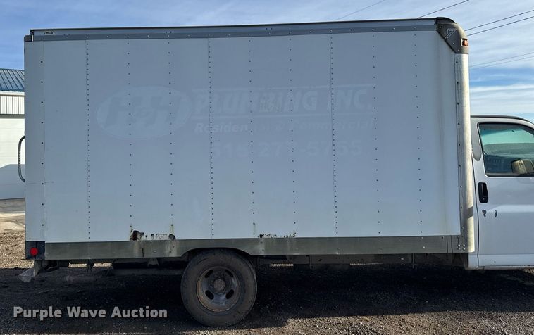 image for item DT0613 2010 Chevrolet Express box truck