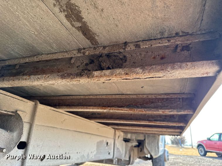 image for item DT0613 2010 Chevrolet Express box truck