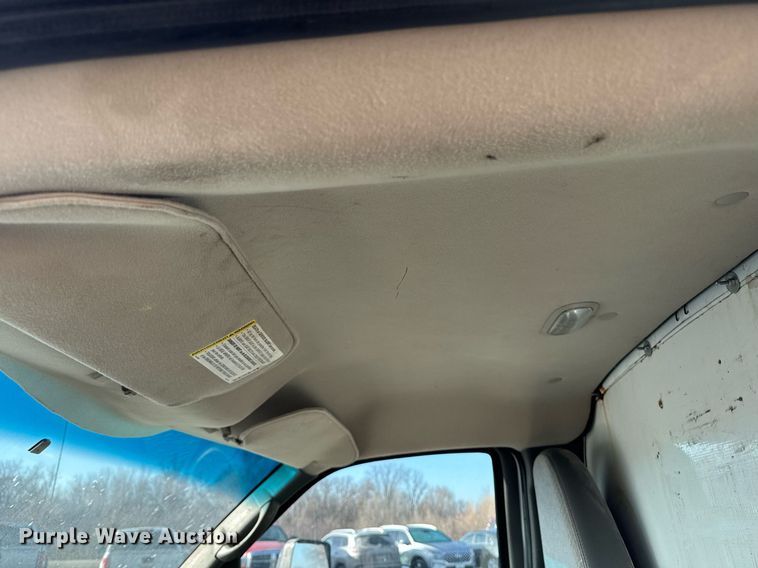 image for item DT0613 2010 Chevrolet Express box truck