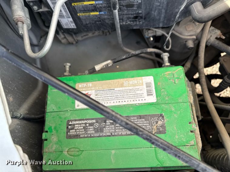 image for item DT0613 2010 Chevrolet Express box truck