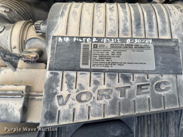 image for item DT0613 2010 Chevrolet Express box truck