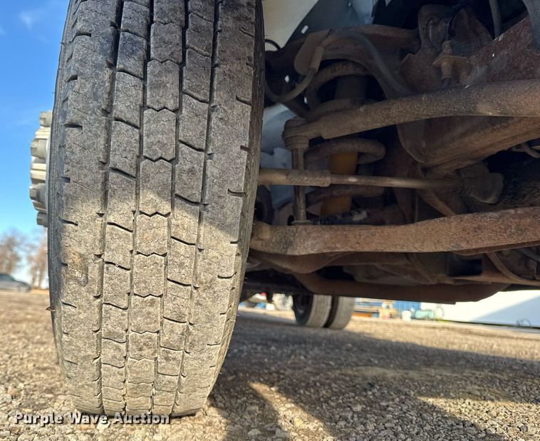 image for item DT0613 2010 Chevrolet Express box truck