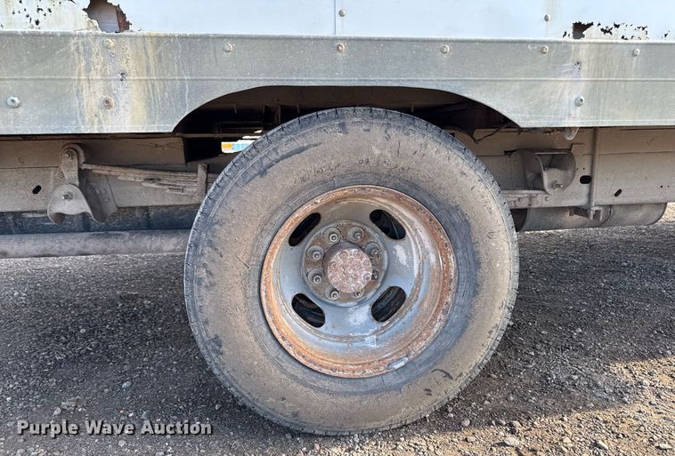 image for item DT0613 2010 Chevrolet Express box truck